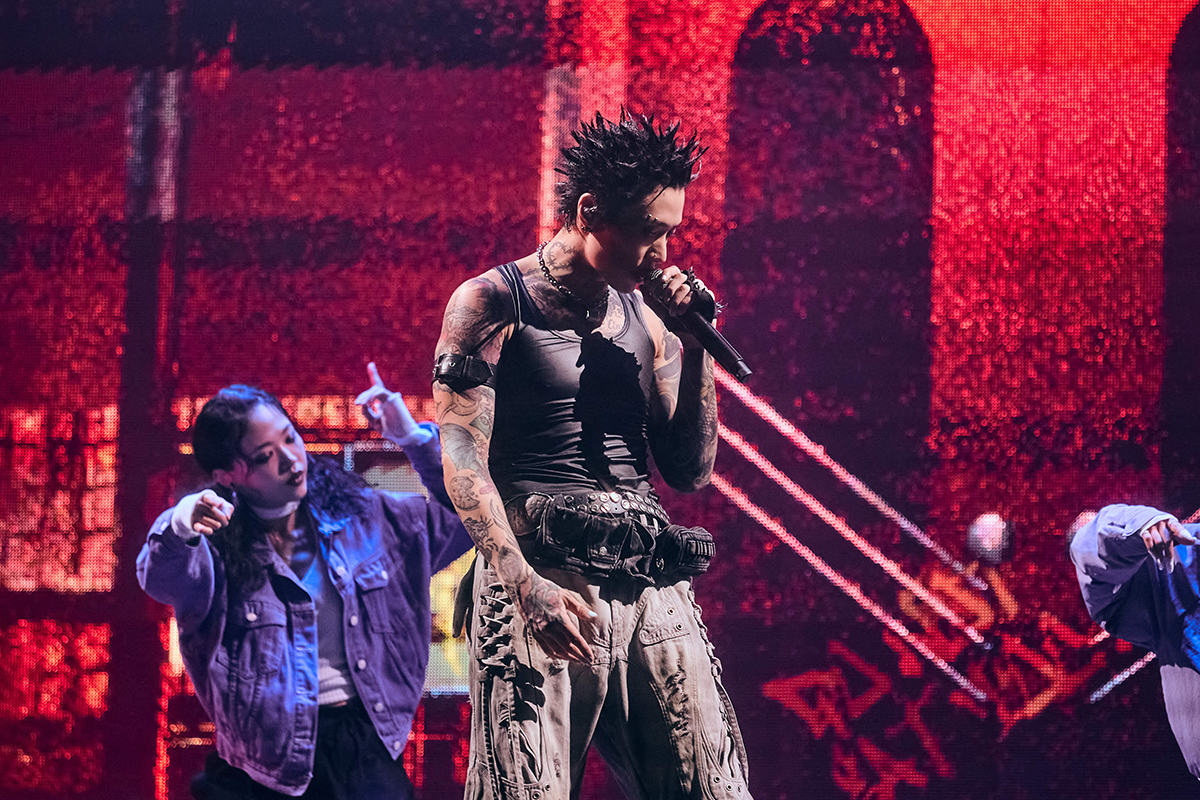 【車勢星聞】Marz23台北小巨蛋開唱，以瑪雅祭壇與未來祭壇概念貫穿全場。（圖：寬宏藝術Ｘ華納音樂提供） 