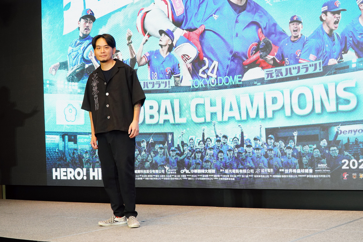 楊大正表示看完紀錄片，創作主題曲〈今天的我〉的概念很快就有靈感。