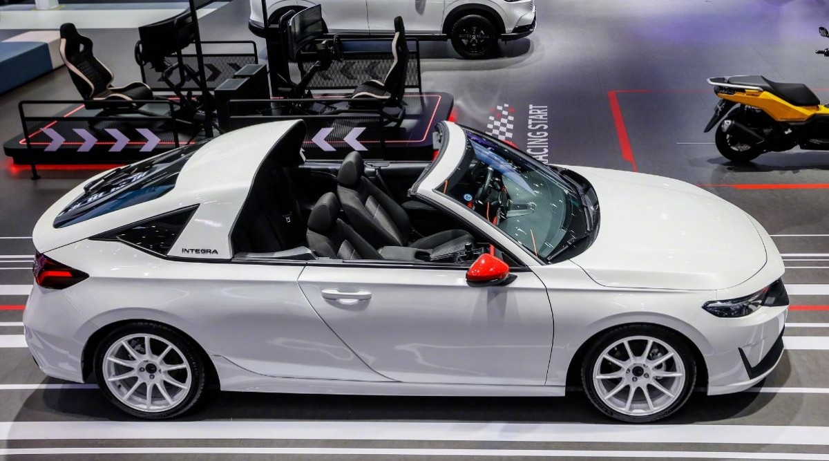 這款車以中國市場的Civic為基礎，透過大量改造，重新詮釋了1990年代Honda經典小跑車CR-X。