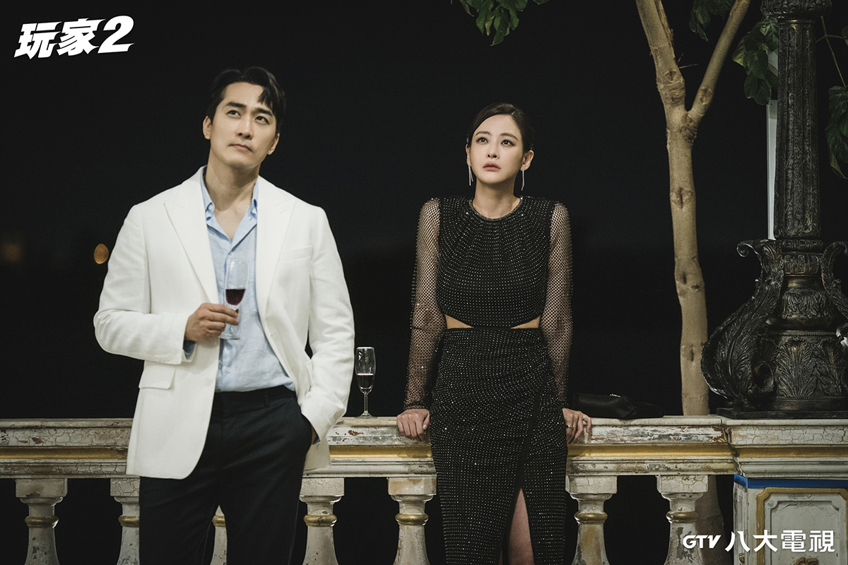 【車勢星聞】八大電視韓劇《玩家2》新加入成員吳漣序（圖右），大讚宋承憲（圖左）是暖男前輩。