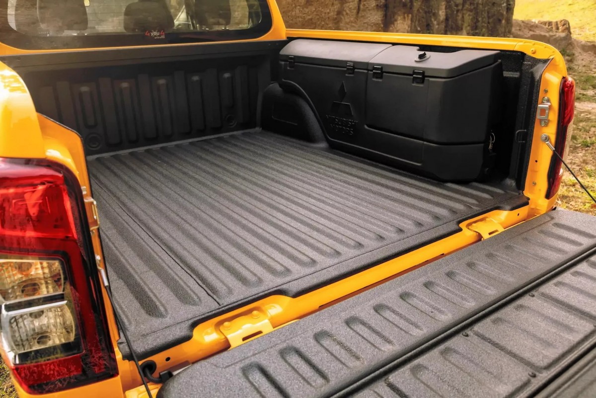 動力部分，Triton Savana沿用2.4升雙渦輪柴油引擎，輸出為202匹馬力與48公斤米扭力。