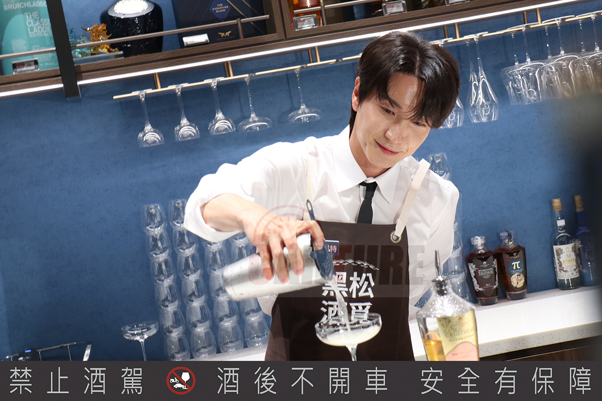 【車勢星聞】影音／黑松酒覓正式開幕，韓星利特親手調製獨家「利特特調」。（圖：車勢星聞）