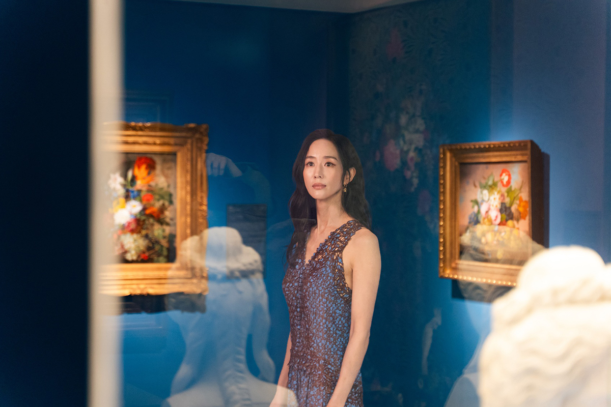 【車勢星聞】張鈞甯為維也納《美景宮百年花繪名作展》獻聲擔任聲音導覽員。（圖：時藝多媒體提供） 