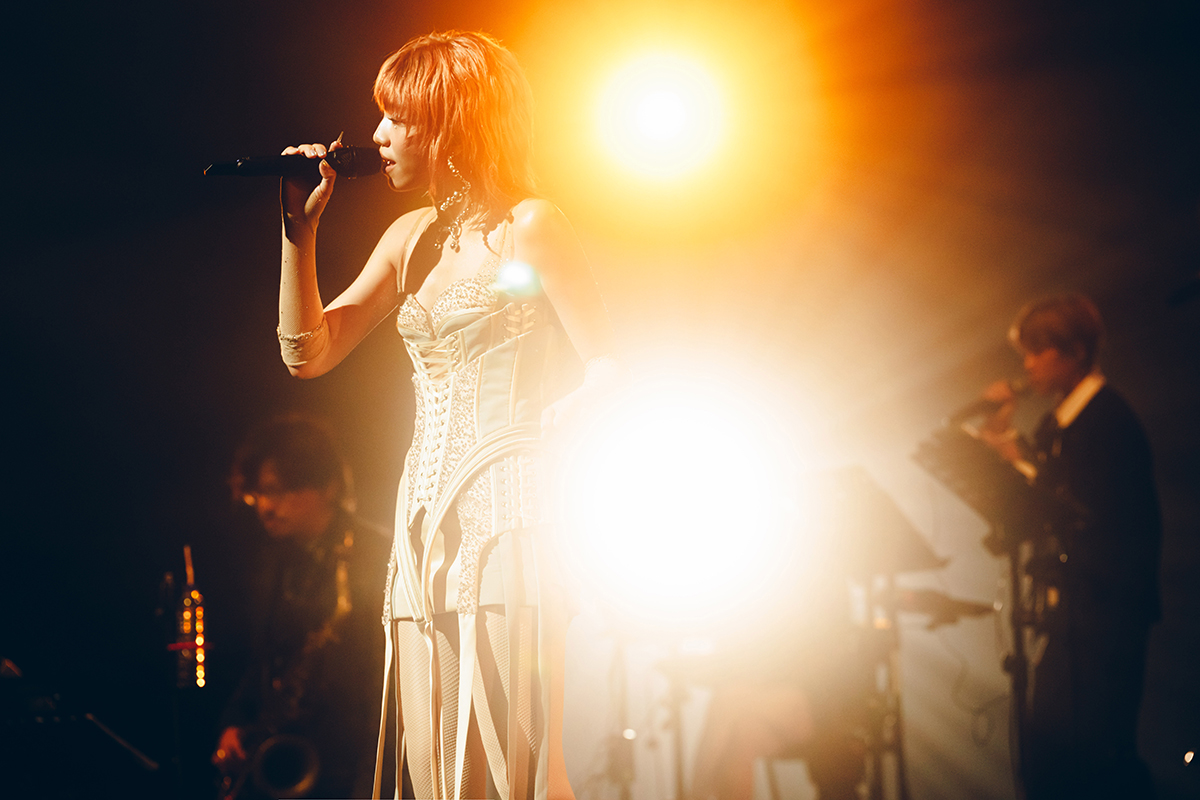 【車勢星聞】洪佩瑜北流「開」演唱會。（圖：KKLIVE x何樂音樂提供） 