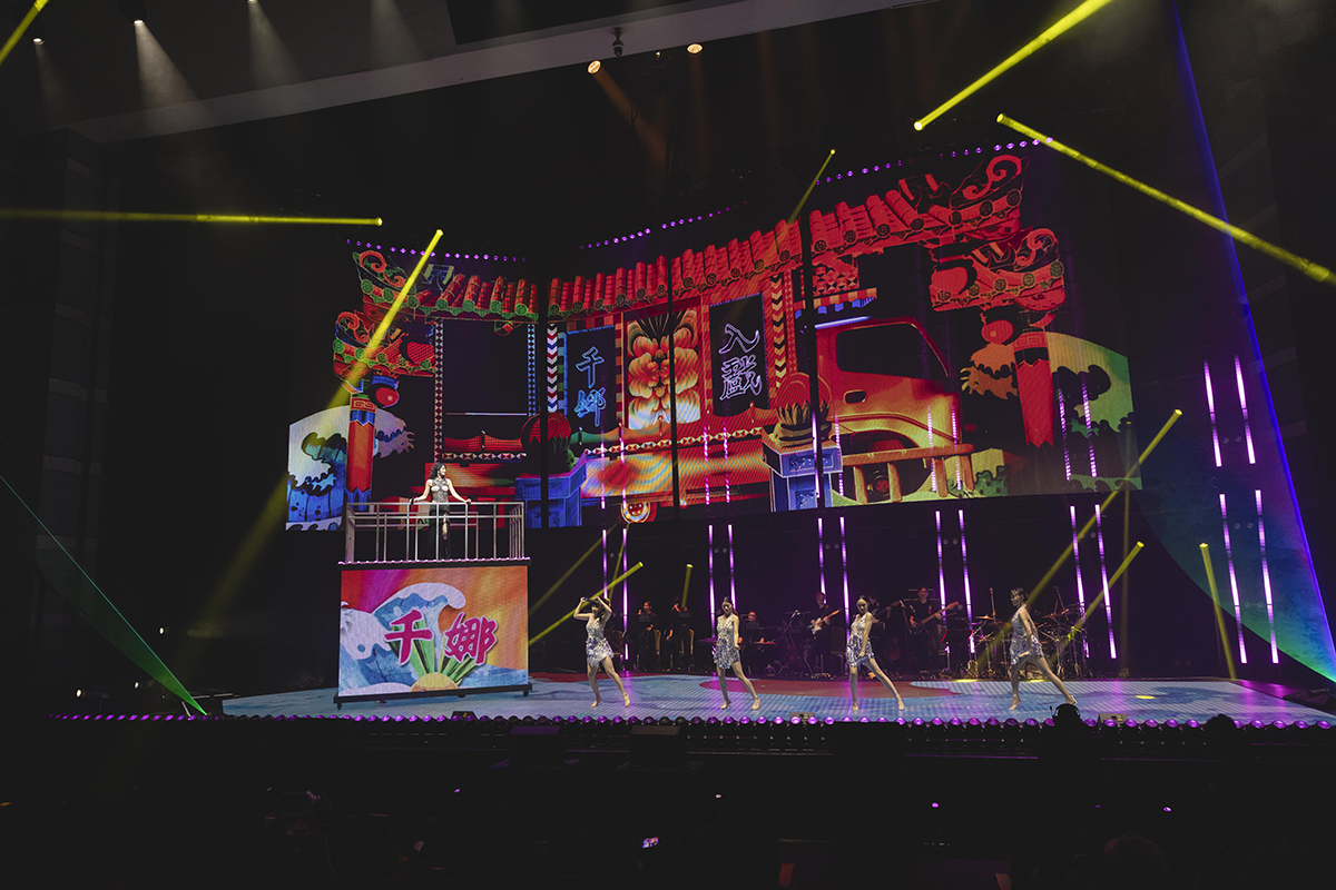 【車勢星聞】李千娜在TICC台北國際會議中心舉辦出道18年的首次大型個唱「入戲」。（圖：寬宏藝術x環球音樂提供） 