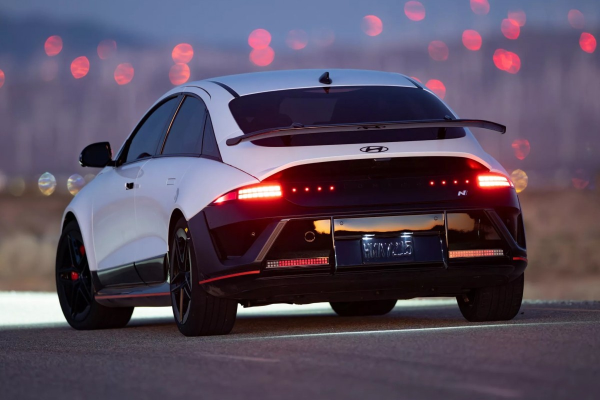 美國最新的貿易政策轉變，針對從韓國進口的汽車關稅將從原來的25%大幅下調至15%。