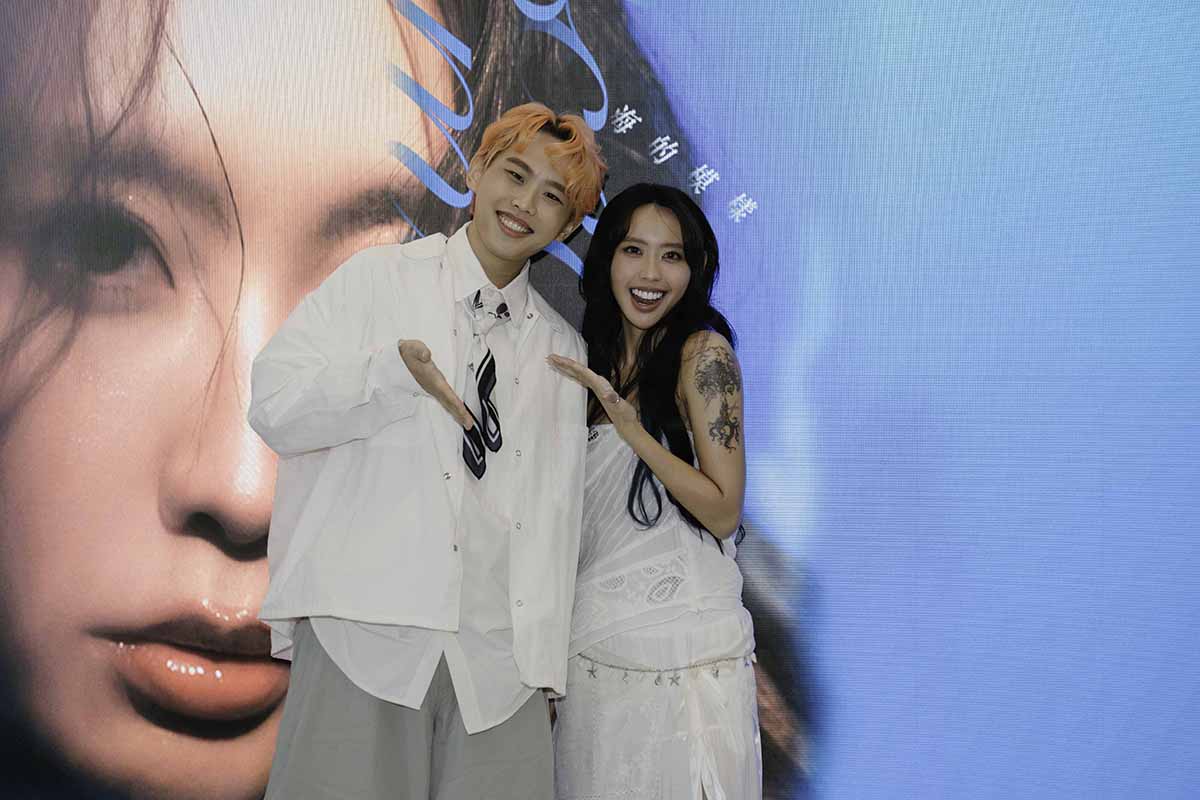 【車勢星聞】「理想混蛋」主唱雞丁出席李芷婷專輯《海的模樣》聽歌會。（圖：華納音樂提供） 