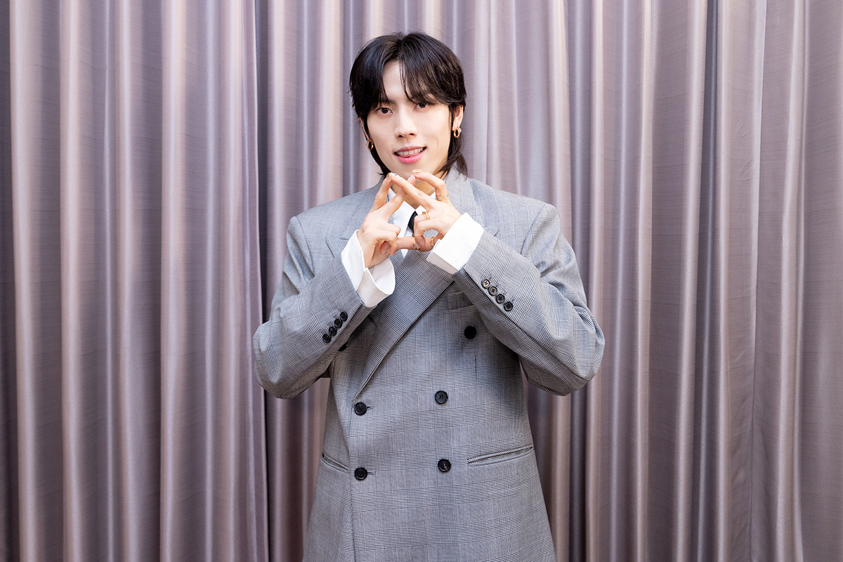 【車勢星聞】韓團INFINITE成員東雨為新專輯首次擔任製作人，坦言最大衝擊是「錢」。（圖：COME ON JKSSP提供） 