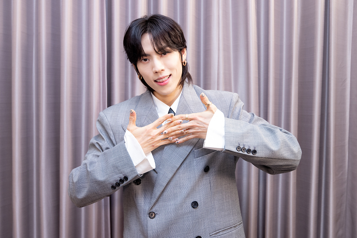 【車勢星聞】韓團INFINITE成員東雨為新專輯首次擔任製作人，坦言最大衝擊是「錢」。（圖：COME ON JKSSP提供） 