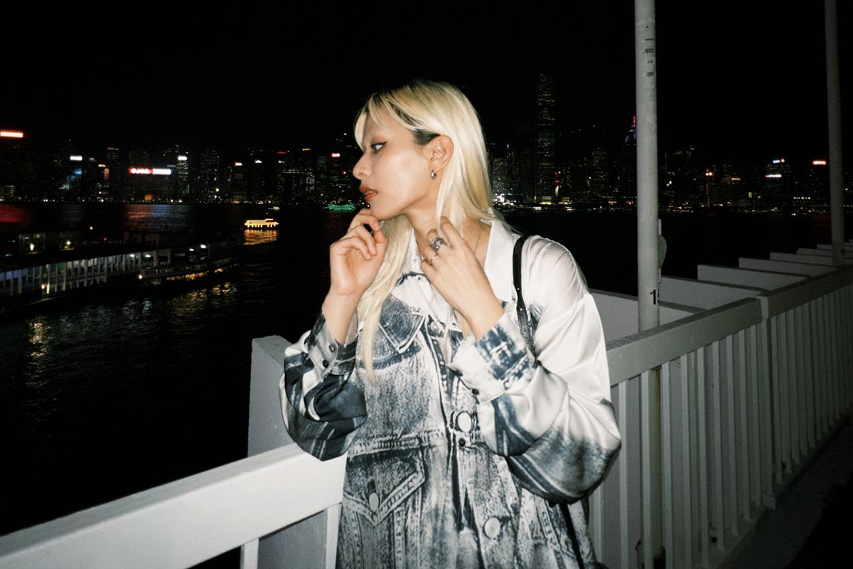 【車勢星聞】JUD 陳泳希發行粵語EP《都是自己拿來的》苦練粵語咬字、語氣節奏。（圖：華研國際提供） 