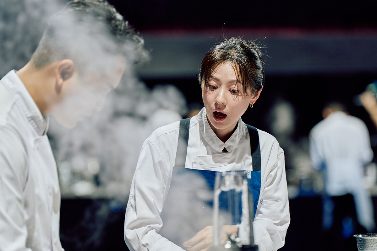 【車勢星聞】《星廚之戰》林予晞咬牙苦撐，愛碎念意外成節目亮點。（圖：三立提供） 