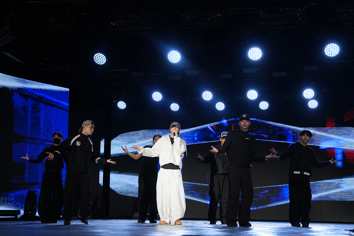 【車勢星聞】新北歡樂耶誕城巨星耶誕演唱會彩排首日現場直擊。（圖：TVBS提供） 