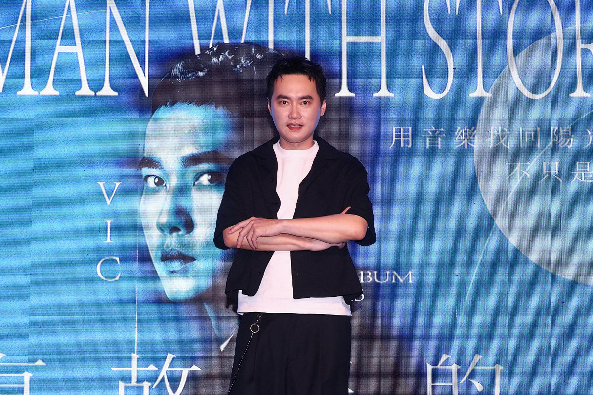 【車勢星聞】張峰議首張全創作專輯《有故事的人》用音樂寫下重生之路。（圖：金室音樂提供） 