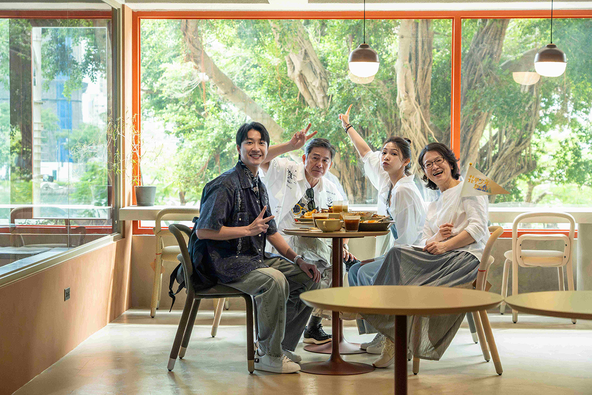 【車勢星聞】全新高屏之旅，由花甲藝人洪都拉斯、謝瓊煖，攜手少年曾智希、江宏傑共同展開旅程！（資料來源：東森綜合台提供）