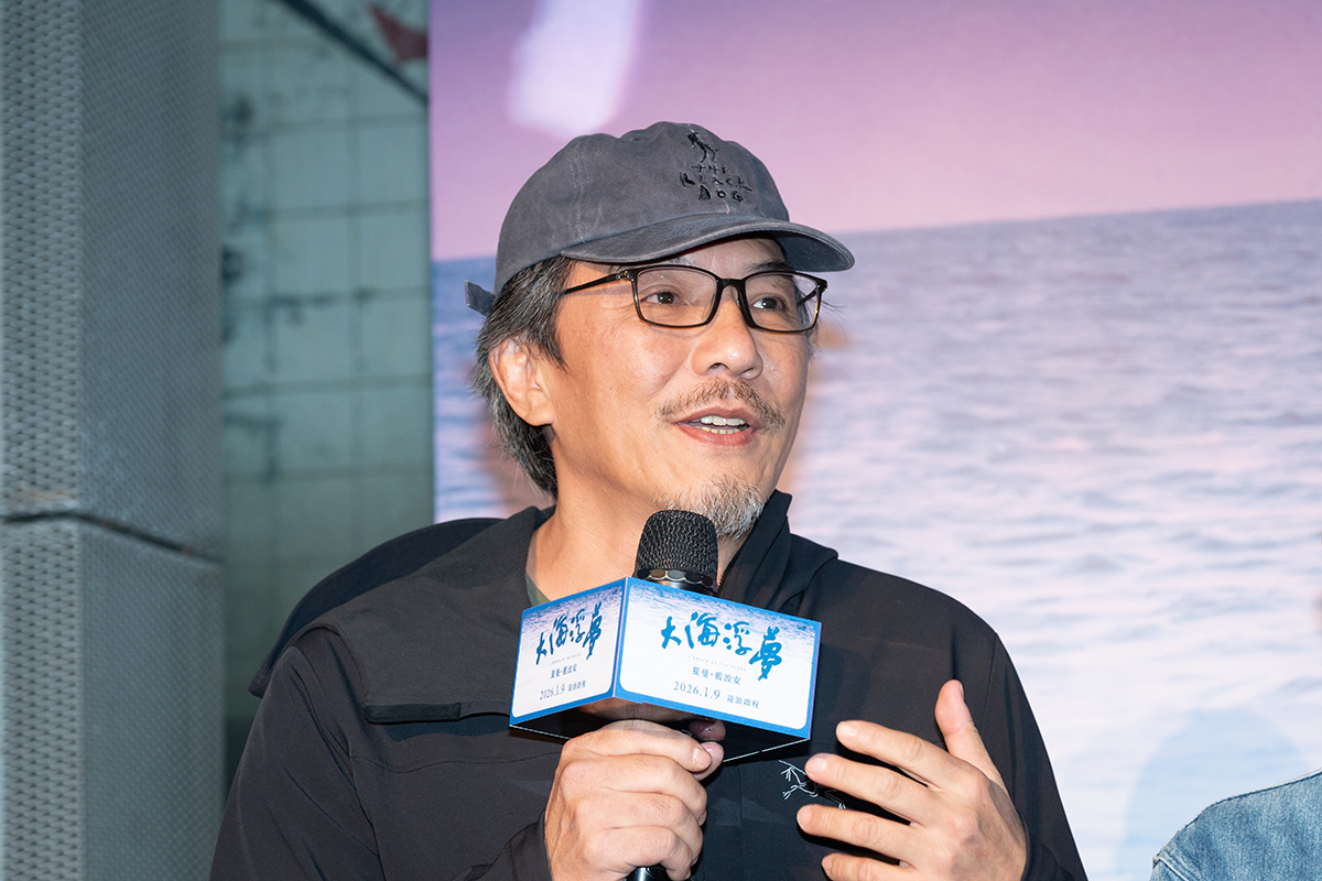 【車勢星聞】戴立忍驚喜現身《大海浮夢》首映會站台 親揭與夏曼淵源 形容夏曼潛水身影猶如芭雷舞者。(照片：目宿媒體提供）