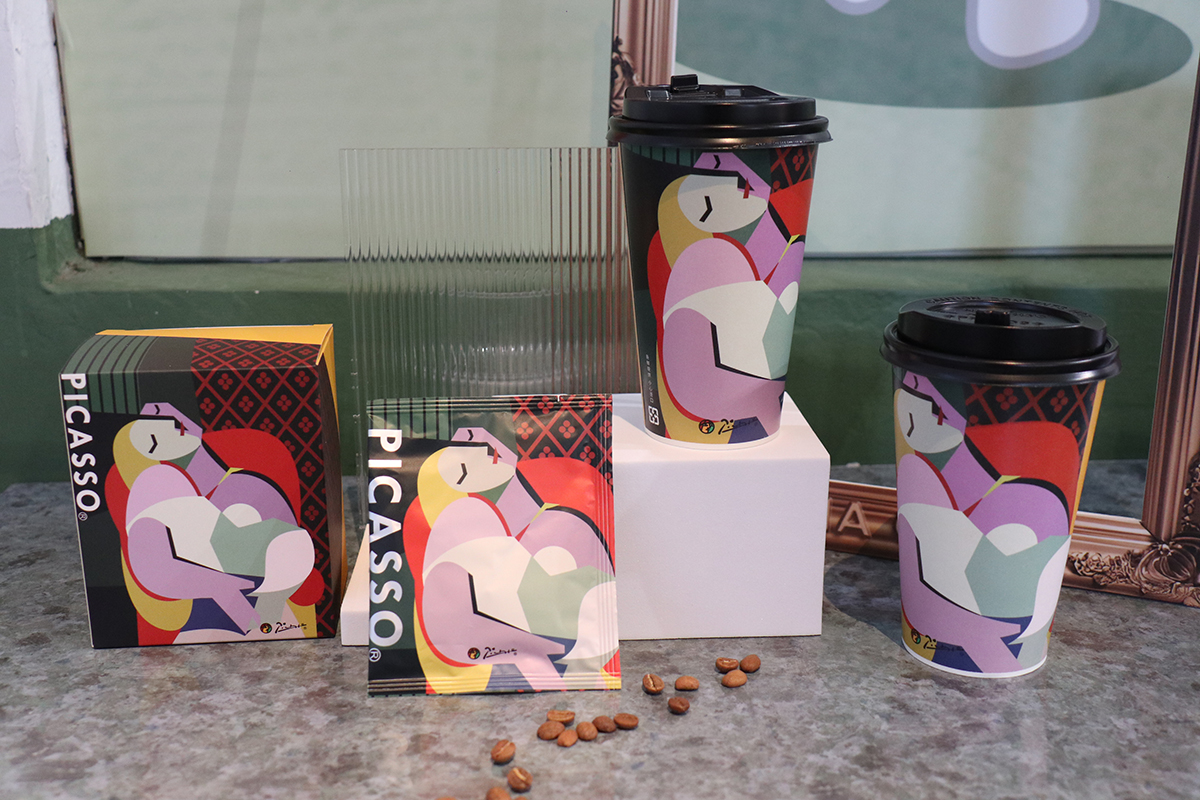 CAMA CAFE咖啡藝生活攜手《「永恆畢卡索」光影藝術展》夢幻登場。（示意圖）