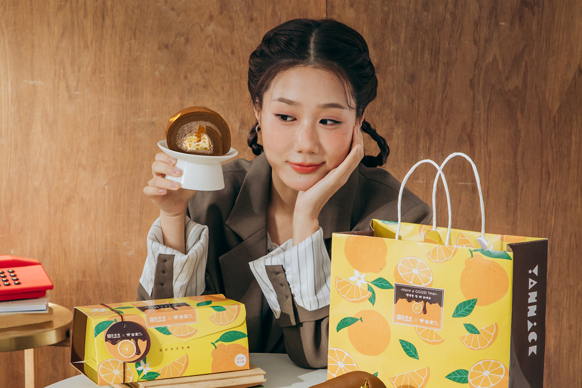 亞尼克聯手韓勾ㄟ金針菇「金家ㄟ」獻濟州橘風巧克力生乳捲。（示意圖：品牌提供）