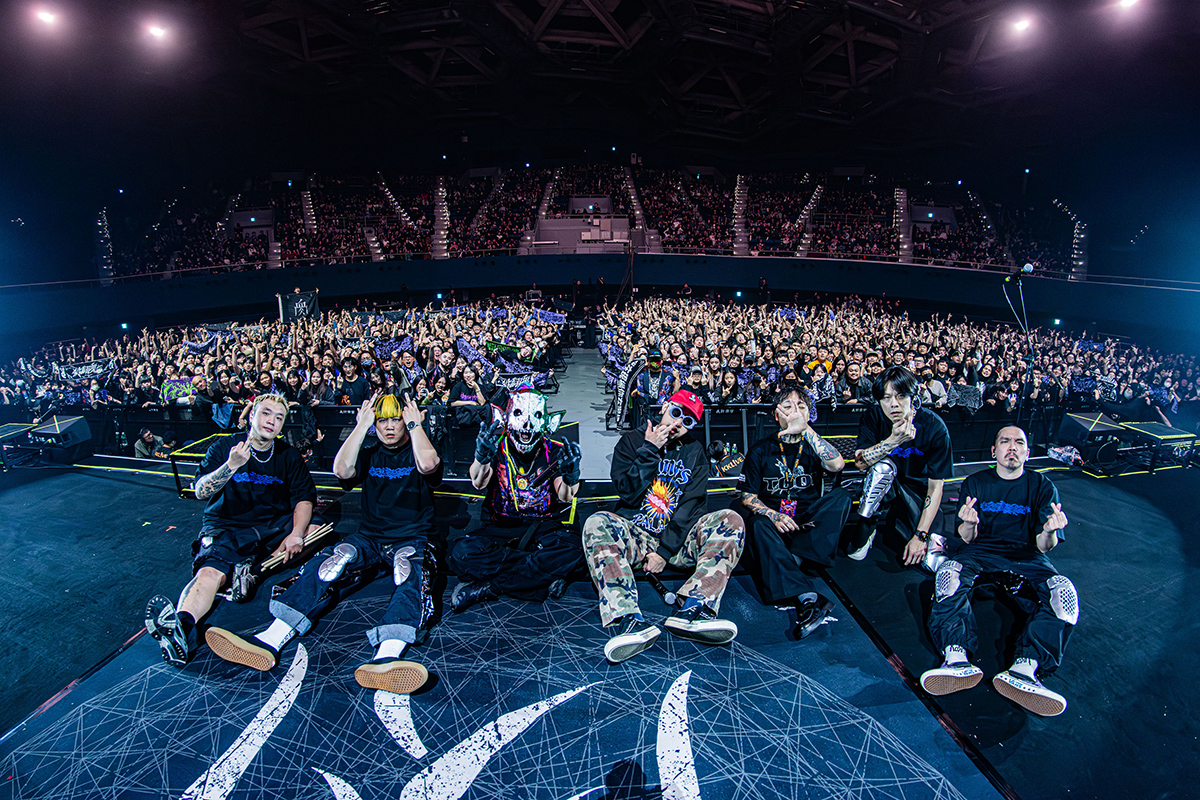 【車勢星聞】血肉果汁機成為首登高雄流行音樂中心的金屬樂團，台下樂迷衝撞整晚不停歇。(照片/「血肉果汁機」提供)