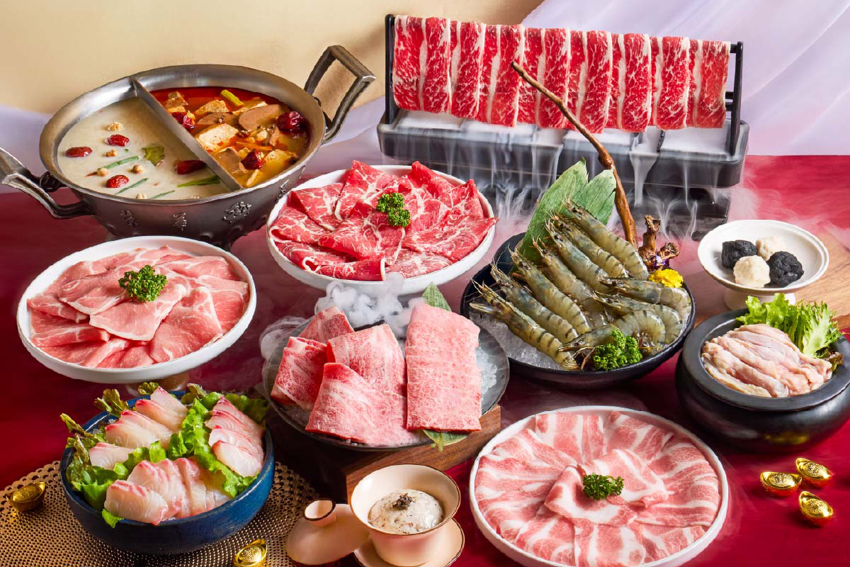 這一鍋「馬馳萬象圍爐年菜」預購即享五折，日本兩大A5和牛饗宴一次滿足。（示意圖：品牌提供）