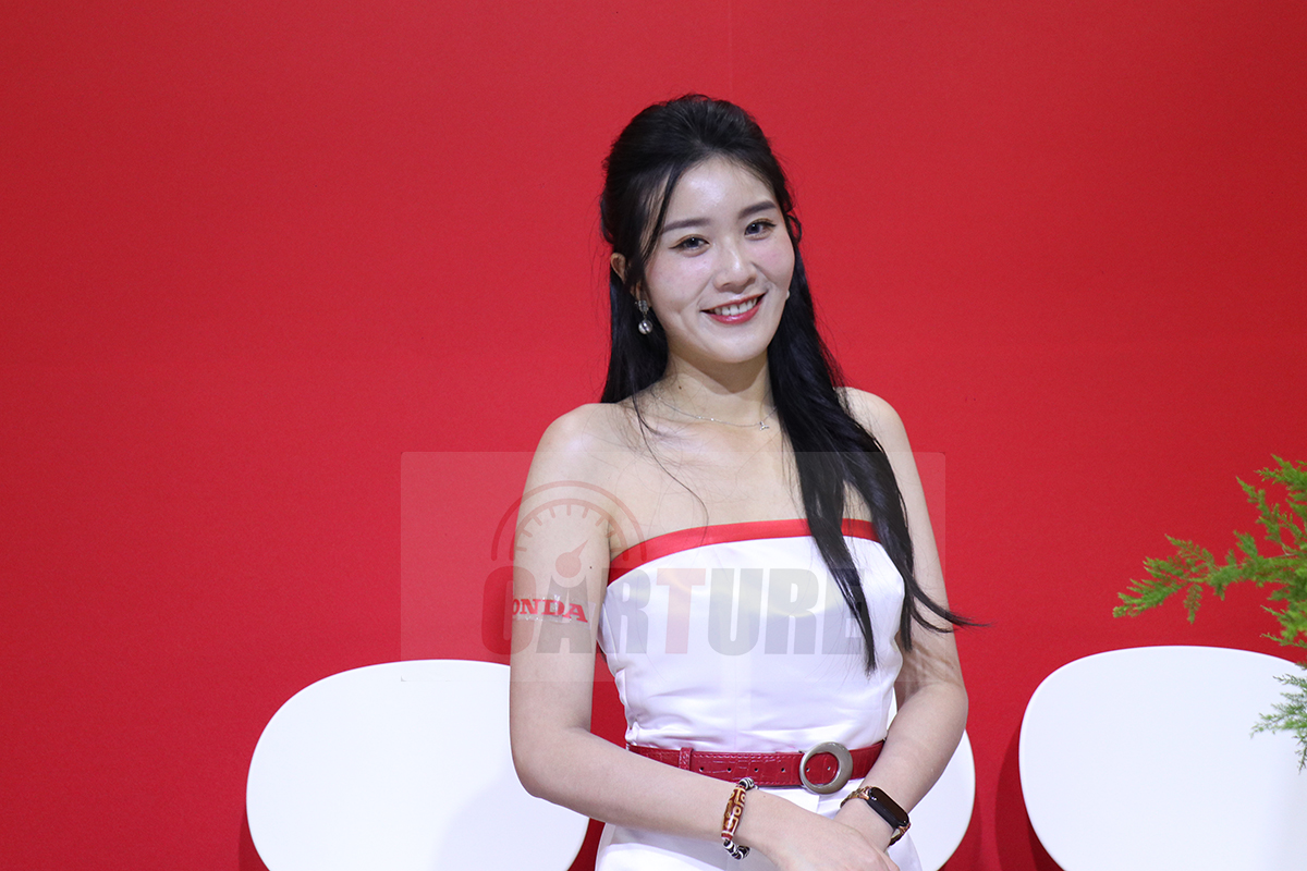 【台北車展】圖集／2026台北新車大展美女車模Show Girl特輯。（圖：車勢星聞）