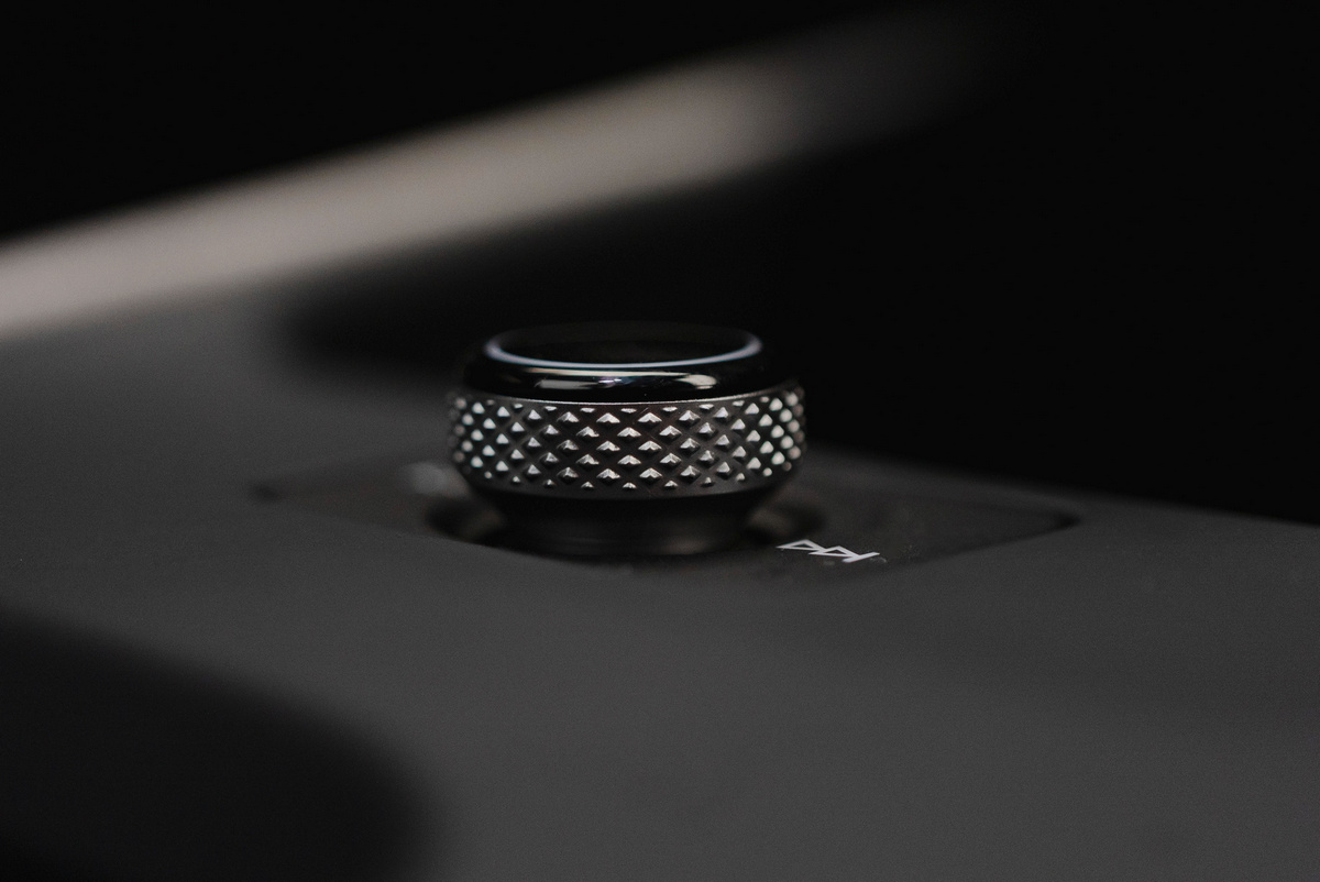 也有提供音響控制旋鈕。