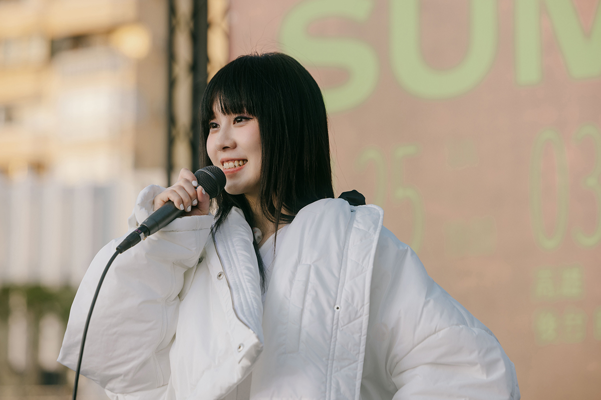 【車勢星聞】白安專輯巡演限定簽票會與歌迷一起高雄港邊野餐吹風。（圖：相信音樂提供） 