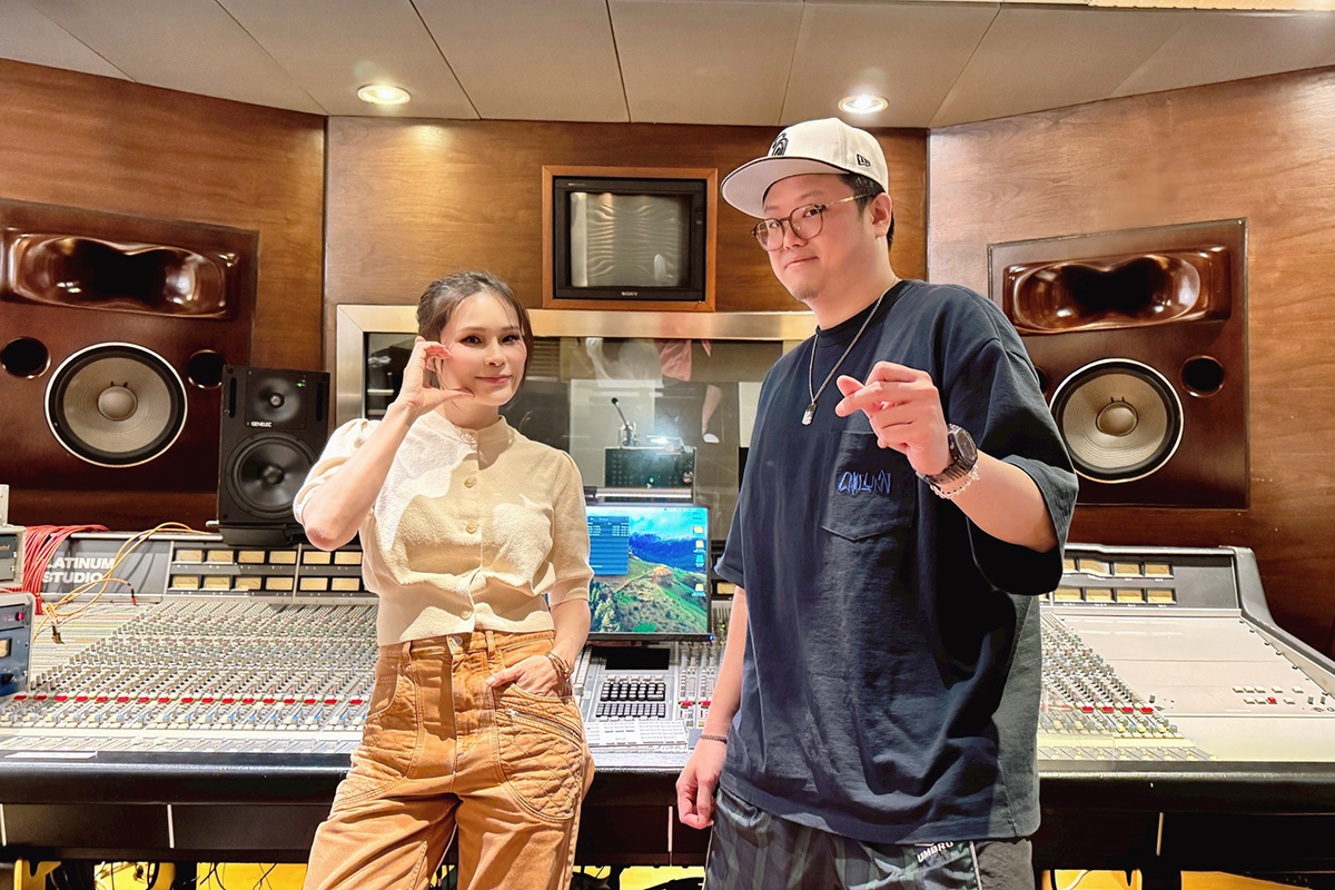 【車勢星聞】周蕙（右二）擔任新專輯監製。（圖／群石國際提供）