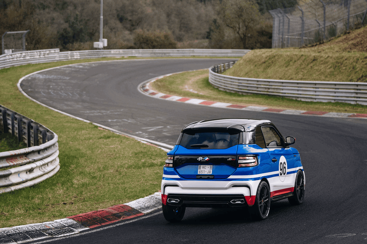 Ligier派出JS50 Revo D+/JS50 Electrique/JS50 Electrique 75km/h三款車型，最後由JS50 Revo D+以28分25秒814成績創下最慢紀錄。