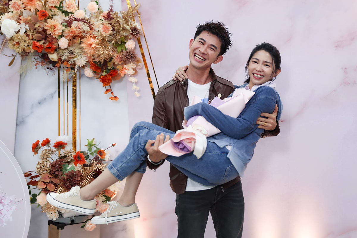 【車勢星聞】曾智希生日拍《豆腐媽媽》遇驚喜。（圖：民視提供） 