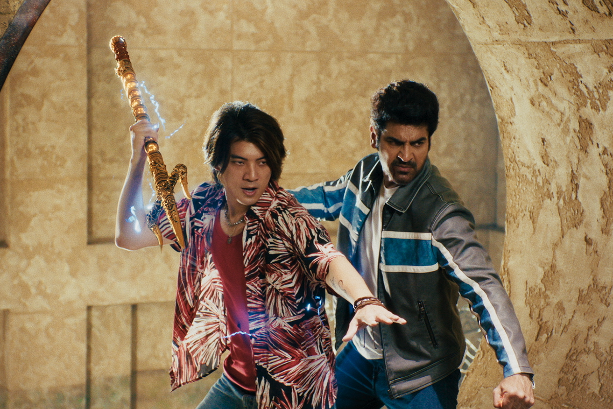 【車勢星聞】林哲熹拿起充滿電流的三叉戟跳起來英勇奮戰。（照片提供：光盛影業）