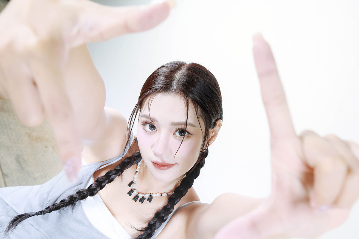 【車勢星聞】林沁_數到七_閨密版。(照片提供：首湛創意)