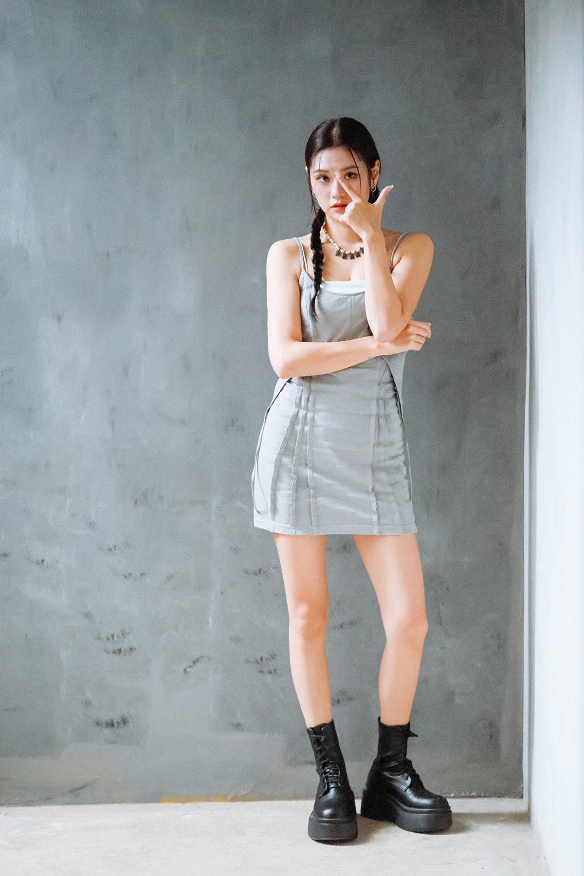 【車勢星聞】林沁_數到七_閨密版。(照片提供：首湛創意)