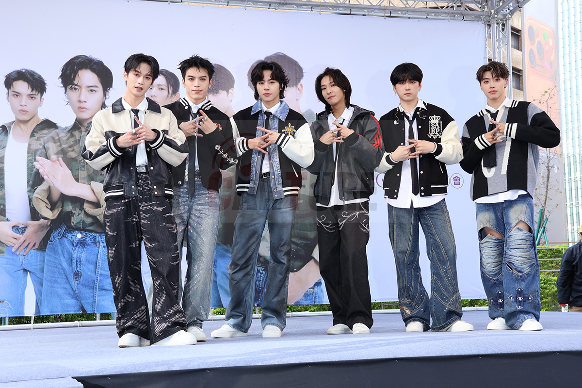 【車勢星聞】影音／Ozone入伍前最後合體，簽唱會現場讓粉絲剃頭。（圖：車勢星聞）