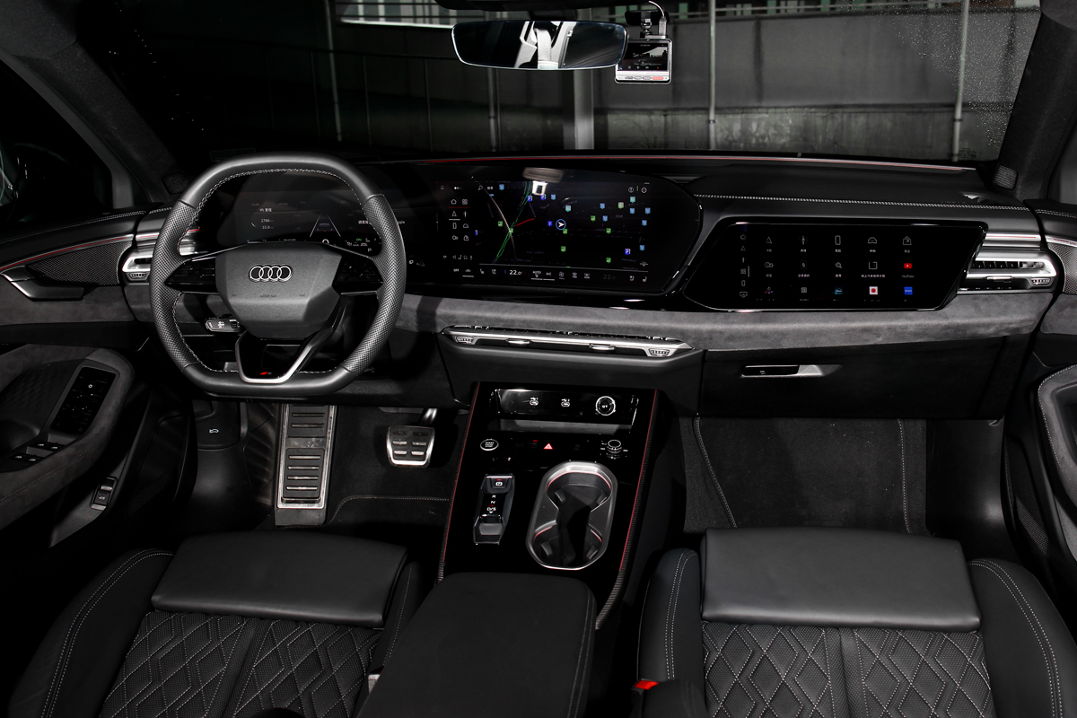 燃油A6 Avant和A6 Avant e-tron都採相同格局規劃。