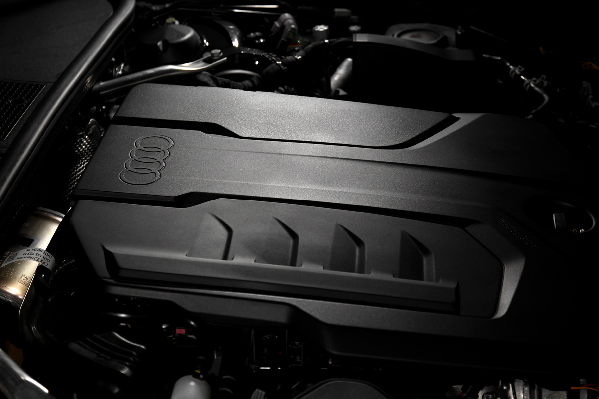 燃油A6 Avant搭載2.0升渦輪引擎，具有204hp/34.7kgm輸出。