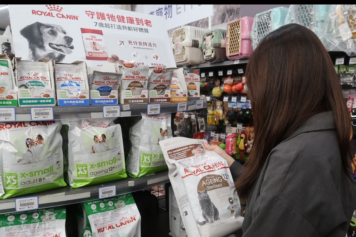【車勢星聞】法國皇家再度偕同東森寵物推「糧心助浪」公益捐糧活動，聚焦高齡浪浪困境，以精準營養守護熟老齡寵物健康。