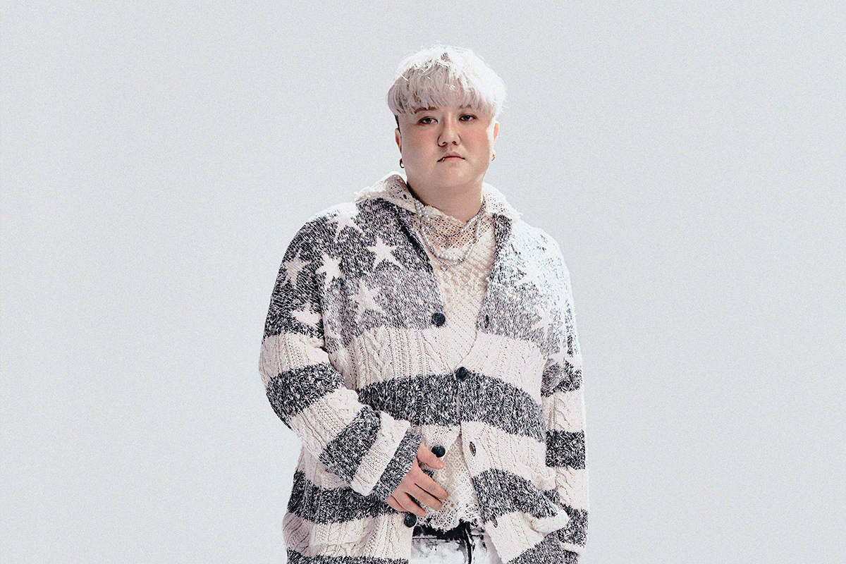 【車勢星聞】葵剛〈魚肚白〉描寫情感與現實轉變的狀態。（圖：華納音樂提供） 