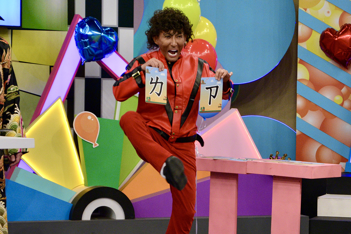 【車勢星聞】潘若迪展現舞技時，鞋子竟然當場飛出去。(照片/華視提供)