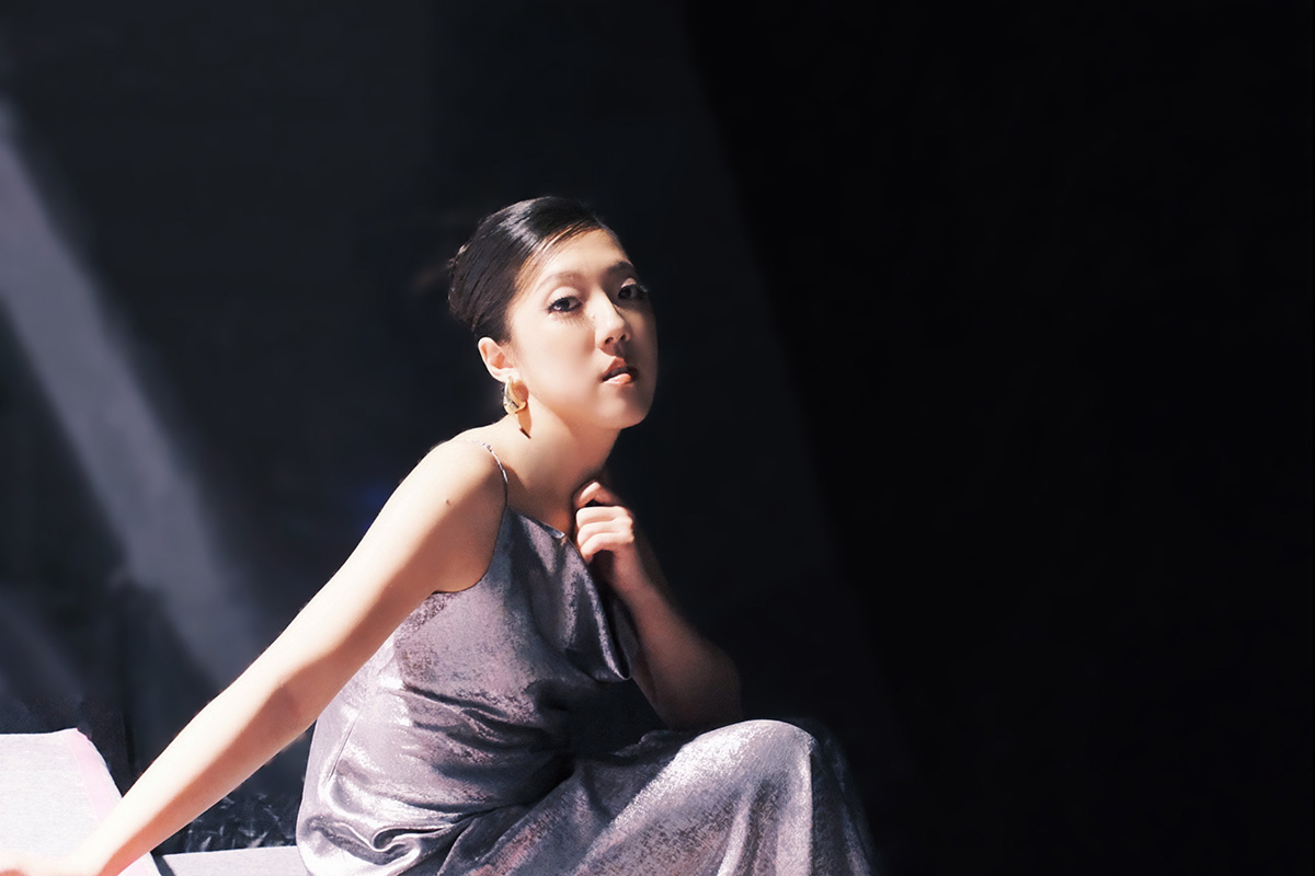 【車勢星聞】台灣痟查某」李竺芯個唱《痟水 Siáu Suí》震撼登場。(照片提供：時藝多媒體)