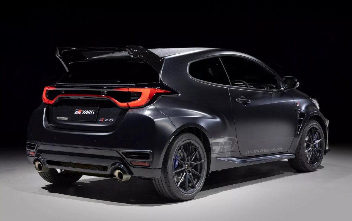 原廠移除標準版的「Track（賽道）」與「Gravel（碎石）」模式，取而代之的是由Ogier親自參與調校的「Seb模式」與「Morizo模式」。