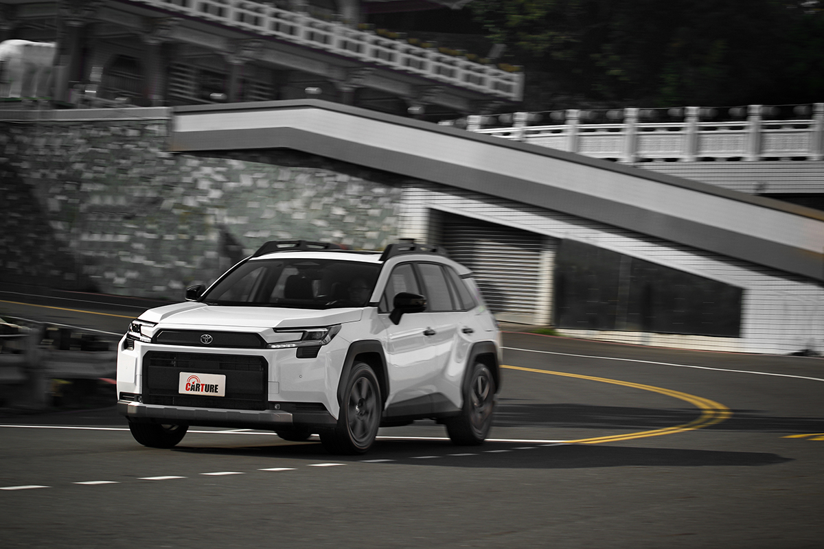 果不其然，全新RAV4的行路舒適性著實令人驚艷，「高級感」氛圍油然而生