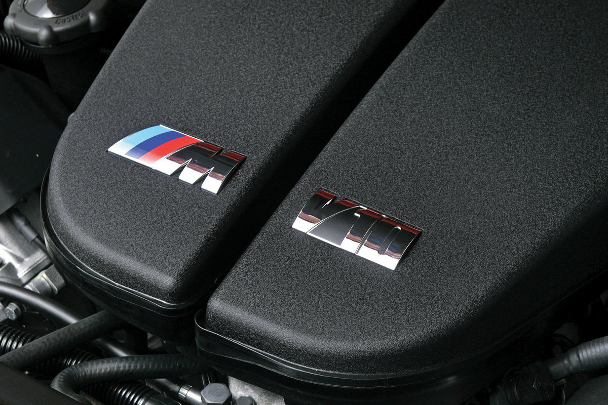 BMW近日發布的影片竟出現搭載V10引擎的E64 M6。