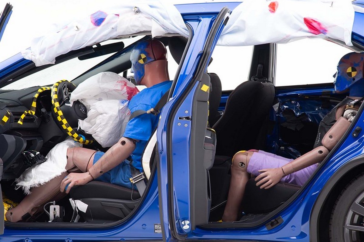 Subaru WRX在IIHS正面中度重疊撞擊後座項目成績為差。