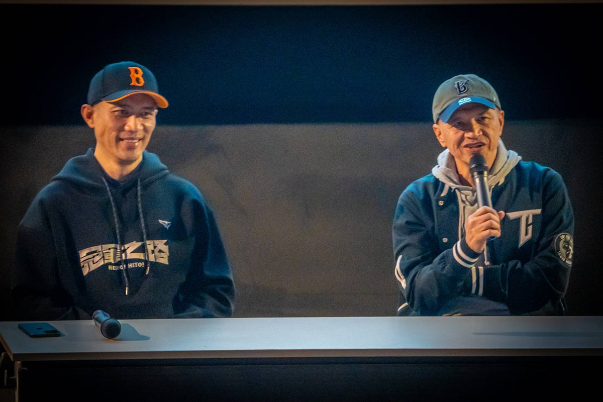【車勢星聞】導演龍男・以撒克・凡亞思（左）與紀錄片棒球顧問同時也是資深球評的曾文誠（右）共同出席映後座談。／攝影師 沈茗柯 提供