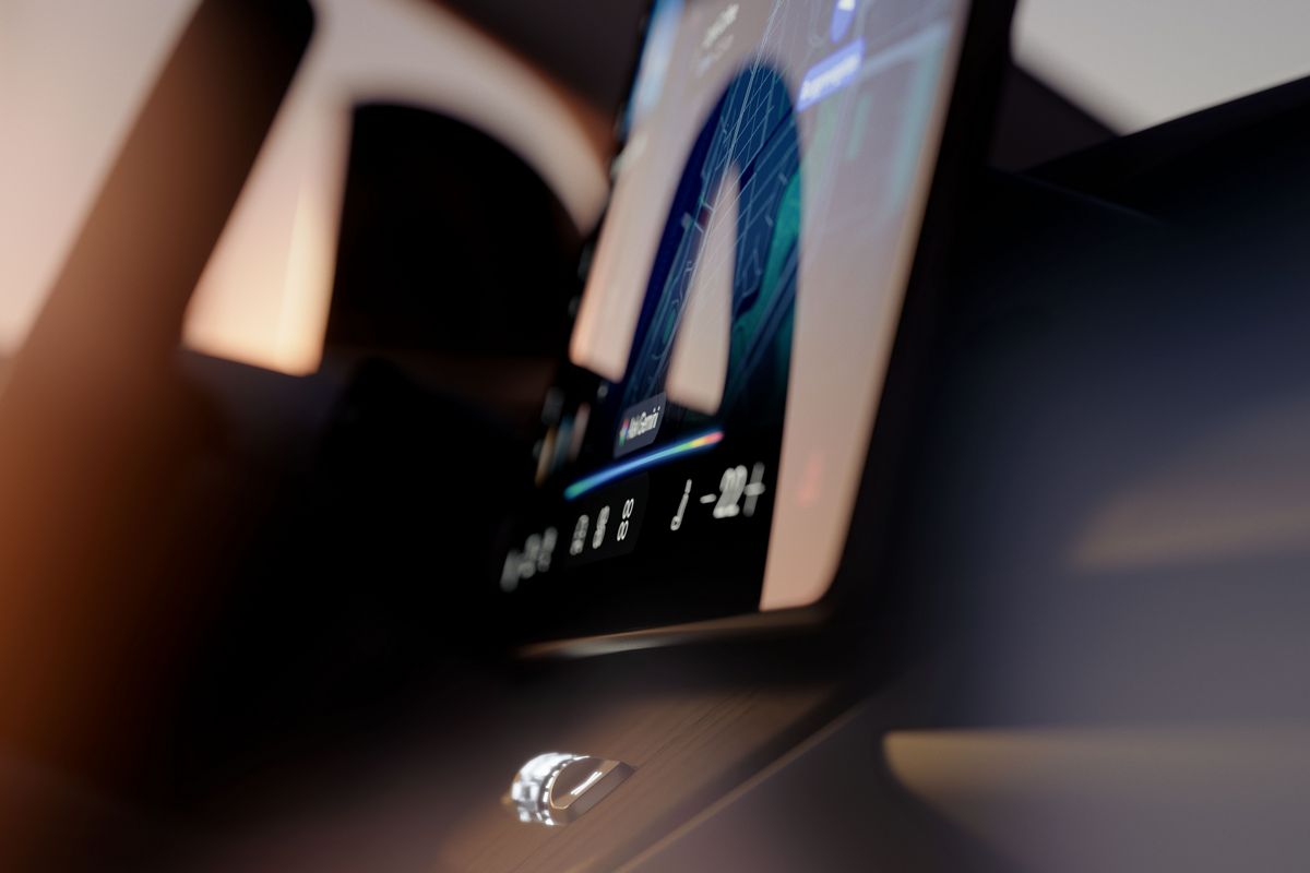 現今汽車配置使多晶片並也開始使用AI系統，對於晶片仰賴程度也愈來愈重。