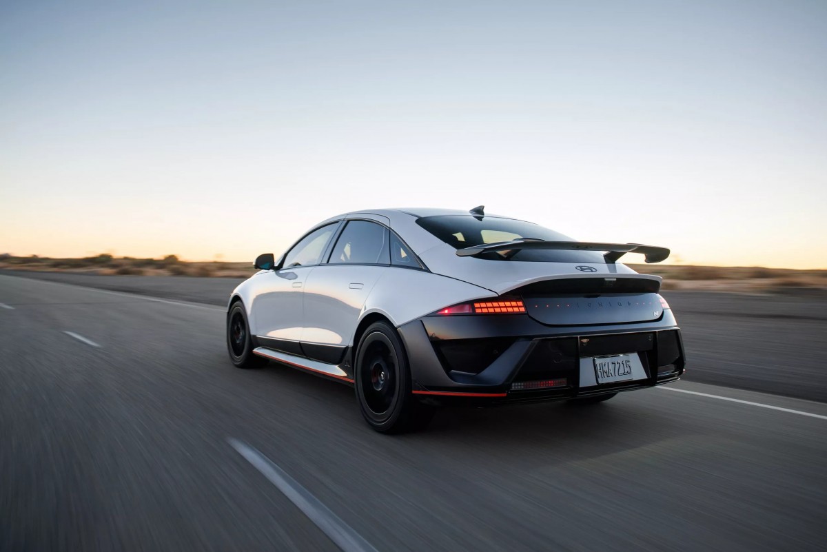 根據估計，關稅從15%彈回25%，將讓現代、Kia及Genesis面臨每年數十億美元的額外成本。