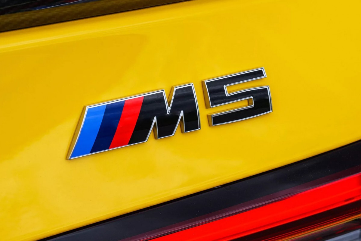 BMW M5因為歐盟7期環保法規的關係，其引擎動力部分被調降40匹。