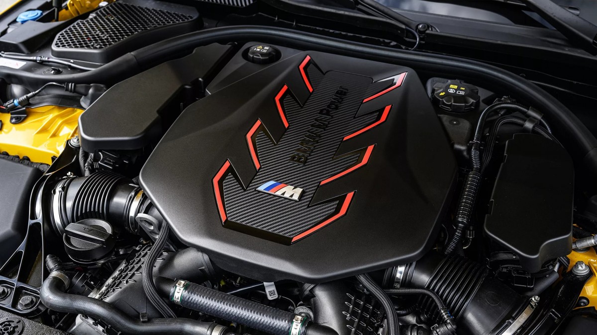 這具V8心臟由傳統的奧托循環改採米勒循環，直接導致V8引擎的燃油馬力從原先的577匹跌落至537匹。