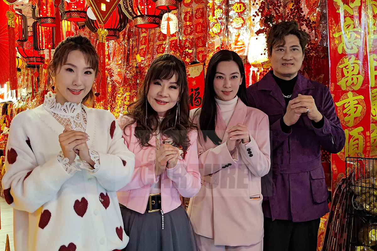 【車勢星聞】龍千玉領軍謝金晶、楊哲、陳淑萍逛春聯大街。（圖：車勢星聞）