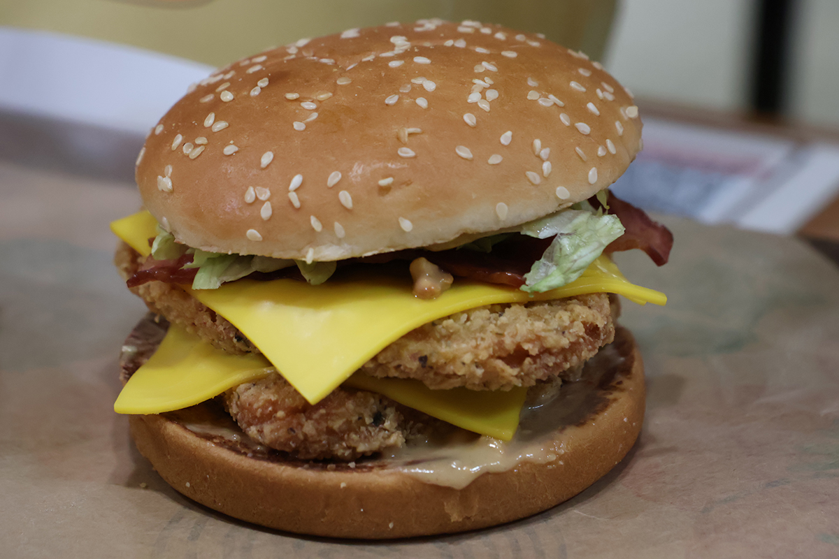 吃花生讓「好事花生」，漢堡王推出花生漢堡系列69折起。（示意圖）